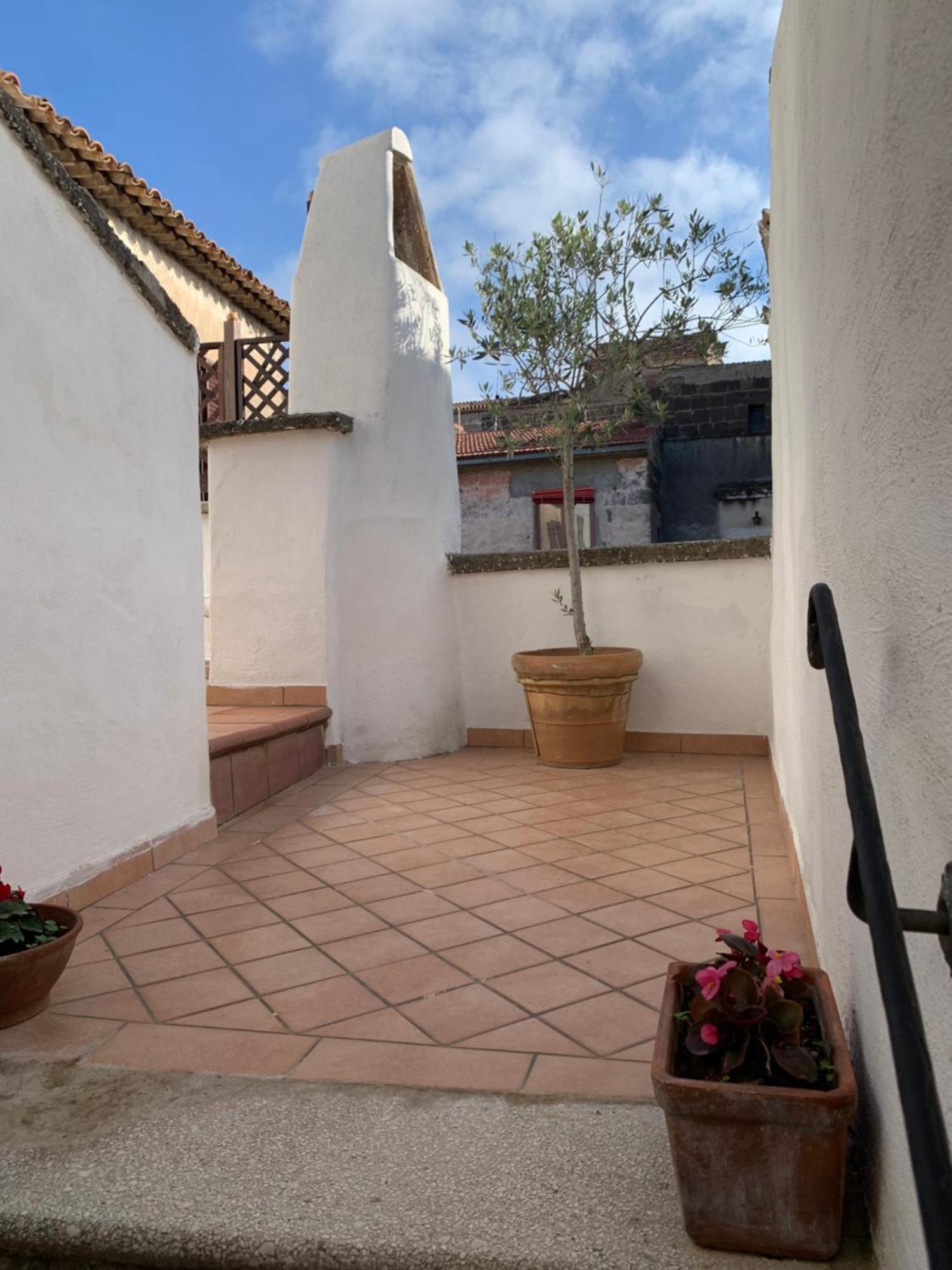 La Porta Di San Domenico Apartment Sessa Aurunca Exterior foto